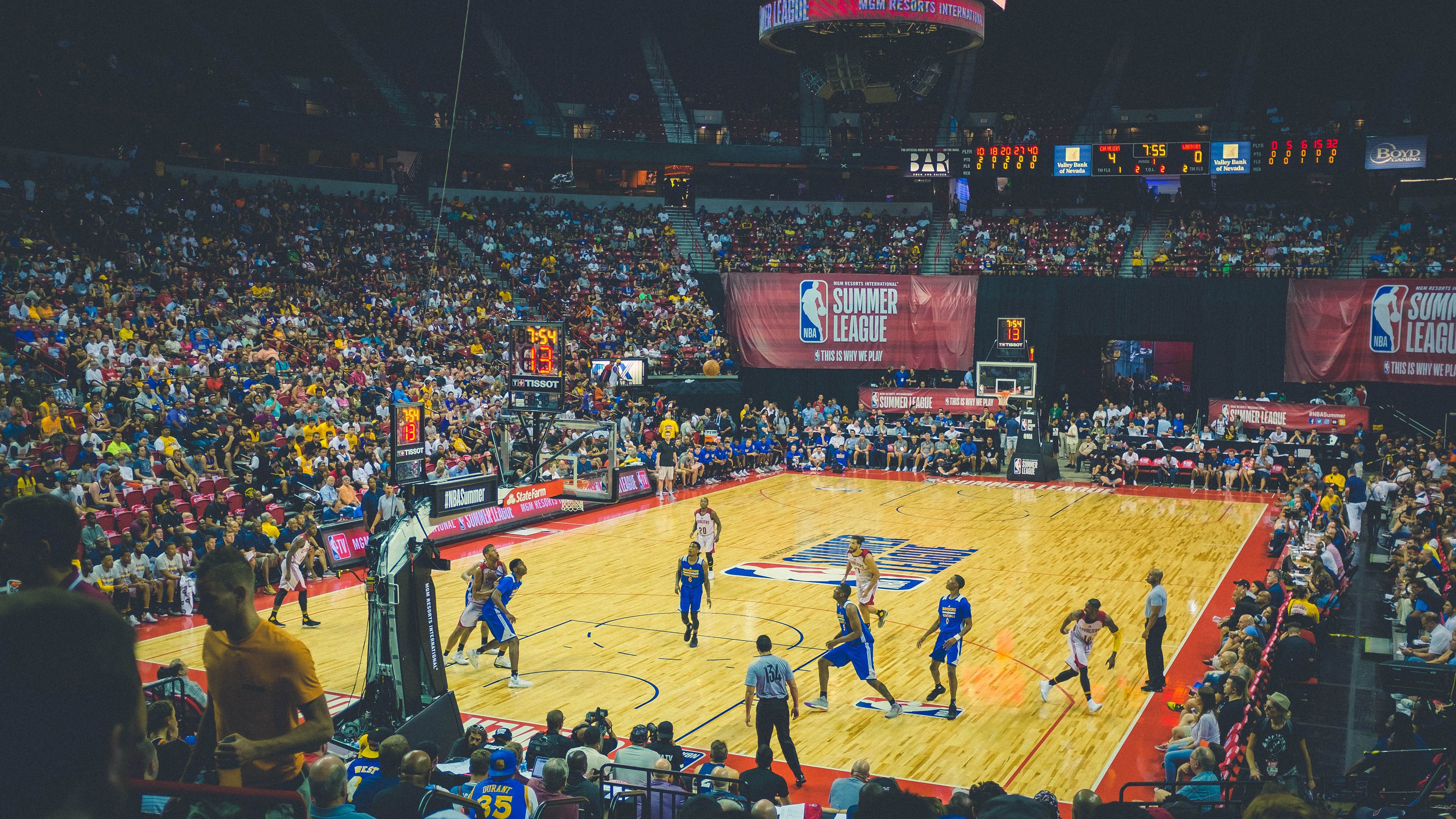 “2025世界运动会:简阳文体中心篮球赛成明星球员的竞技舞台”